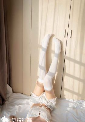 摸进女同桌的小内裤狂摸里_720电影全集观看