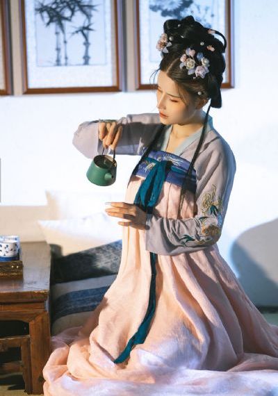 李采潭善良的嫂子_剧情片完整在线观看