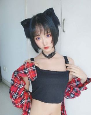 丰满的学生bd正在播放_超清日韩电影在线